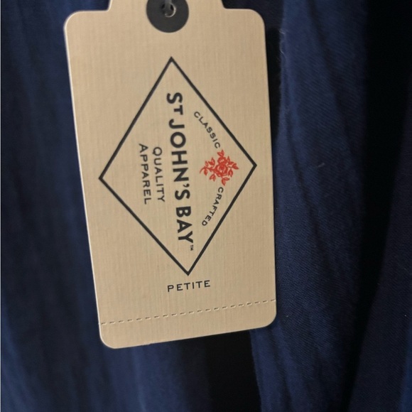 PETITE Women’s St. John's Bay Shirt Large - Picture 3 of 5